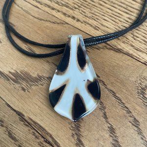 Teardrop glass pendant necklace